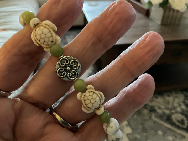 White Howlite and Jade Turtle bracelet