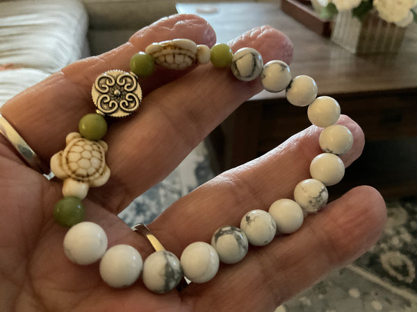 White Howlite and Jade Turtle bracelet